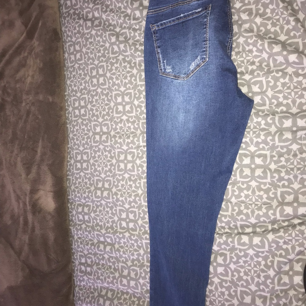 Maternity pants - Picture 2 of 5